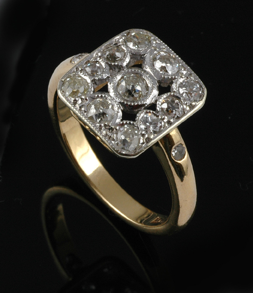 Appraisal: A DIAMOND PLAQUE RING The ct white gold rectangular shaped