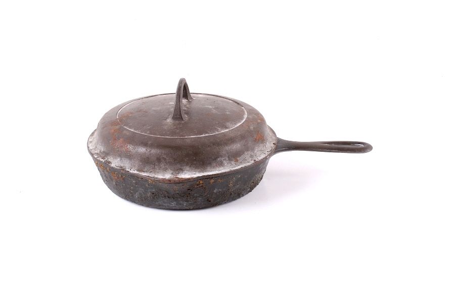 Appraisal: Griswold Cast Iron Skillet w Self Basting Lid This lot