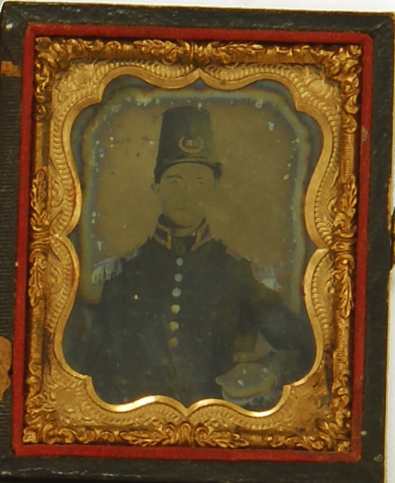 Appraisal: SMALL CASED DAGUERREOTYPE Mexican-American WarDepicting an American officer wearing a