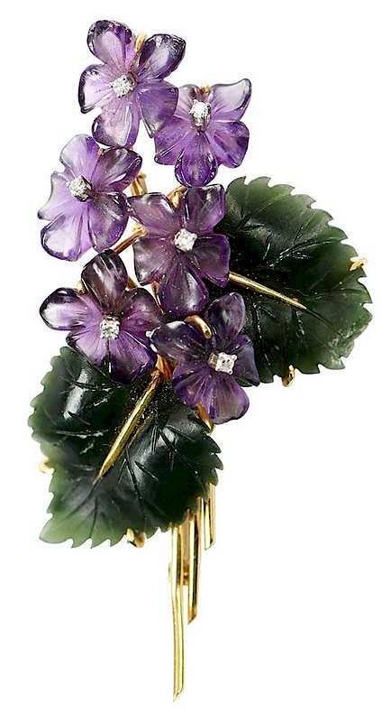 Appraisal: kt Carved Gemstone Brooch carved amethyst flowers and green hardstone