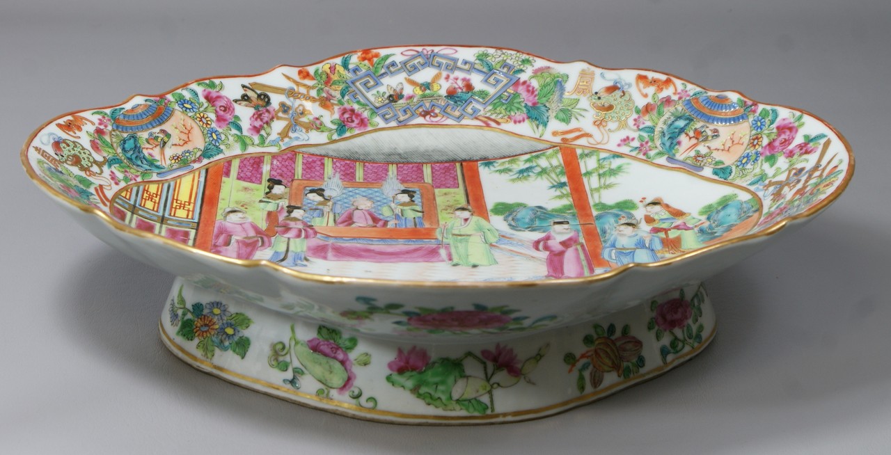 Appraisal: Chinese Export Porcelain Mandarin Pattern Pedestal Dish x