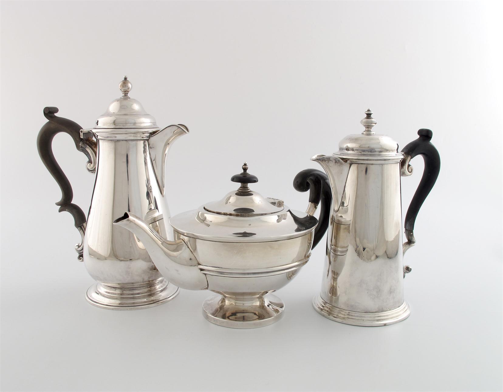 Appraisal: An Edwardian silver teapot