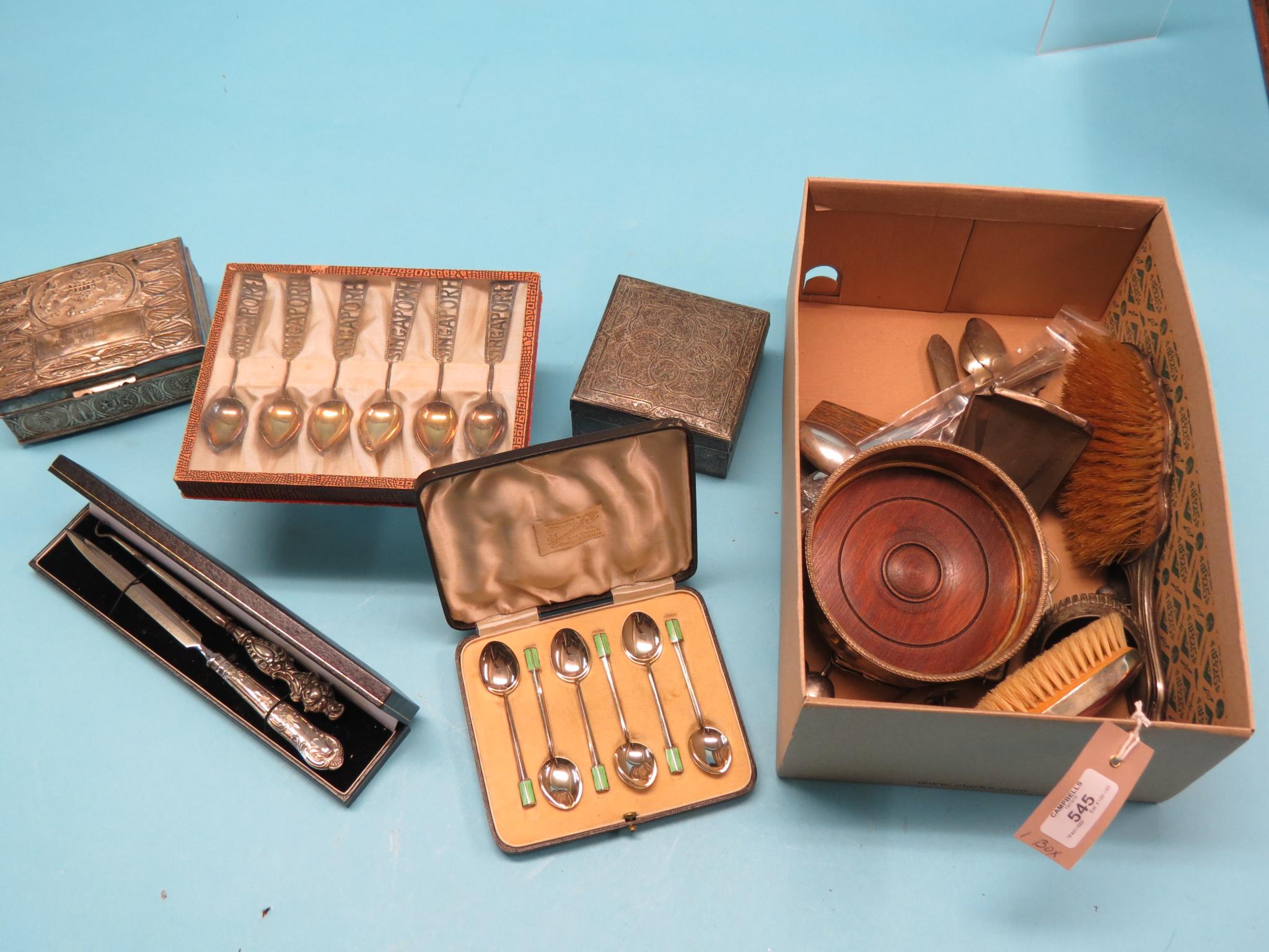 Appraisal: Small silverware including a cased set of six coffee spoons