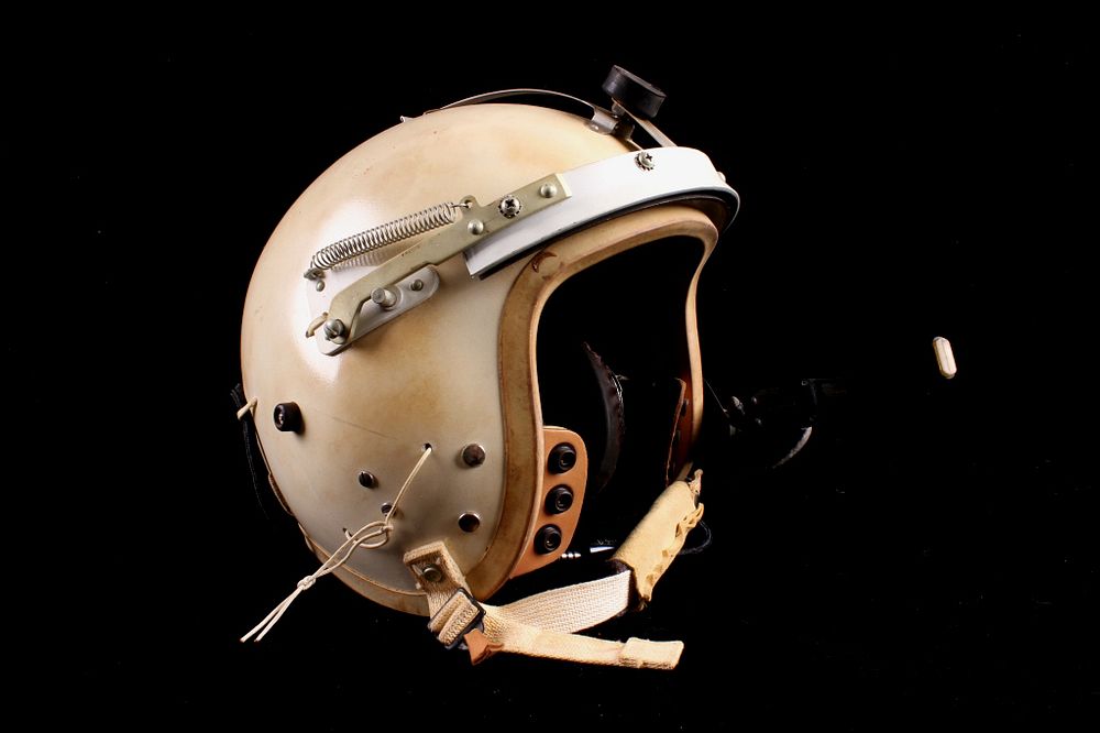 Appraisal: U S Air Force Fight Pilot Helmet White Model P-