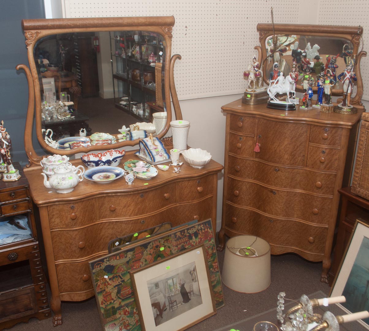 Appraisal: Two bird's-eye maple chest of drawers with mirrors