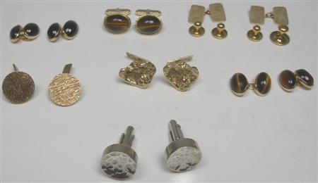 Appraisal: A collection of cufflinks and studs to include a ct