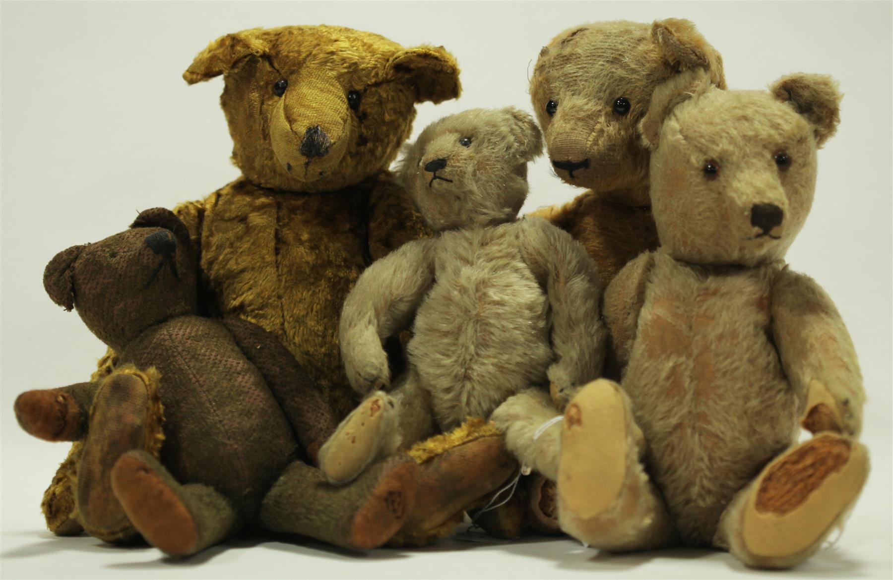 Appraisal: FIVE EARLY MOHAIR BEARS American or German early th century