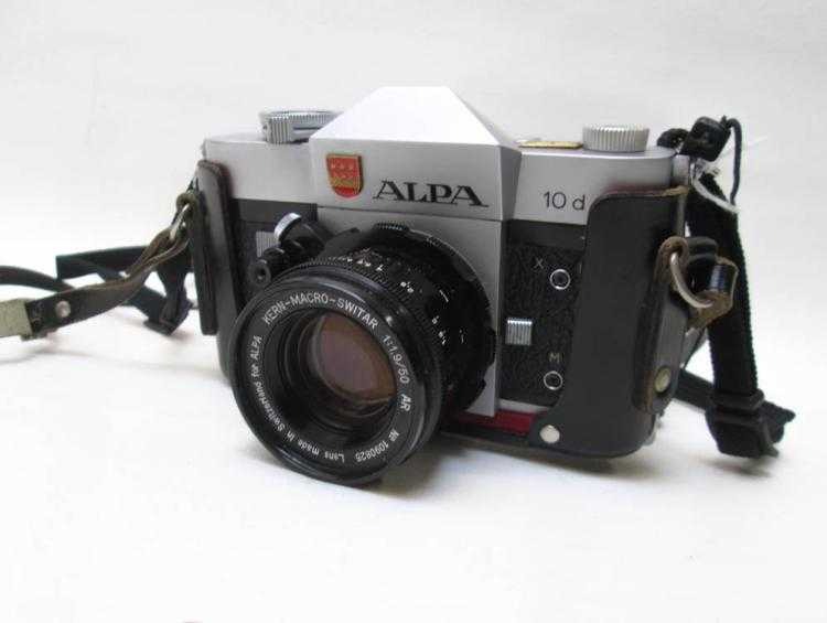 Appraisal: VINTAGE ALPA MM CAMERA model d single lens reflex Kern-Macro-Switar