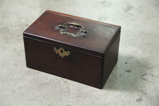 Appraisal: TEA CADDY Mahogany with a brass escutcheon and bale handle