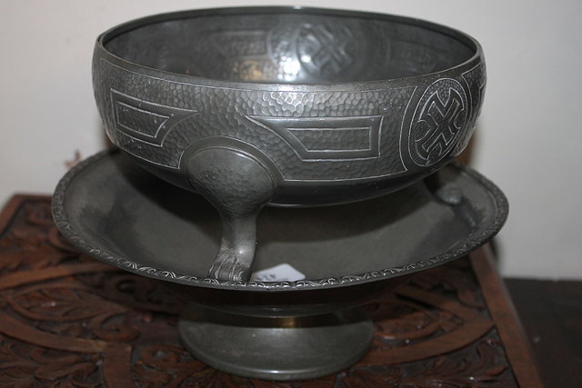 Appraisal: AN ENGLISH PEWTER FRUIT BOWL made for Liberty Co number