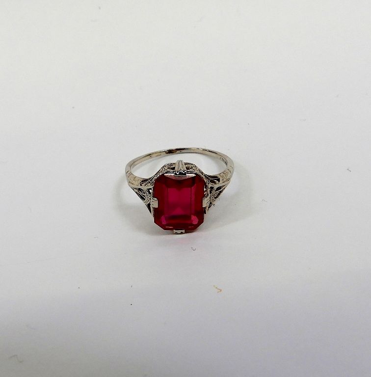 Appraisal: Art Deco K White Gold Ruby Lady's Ring United States