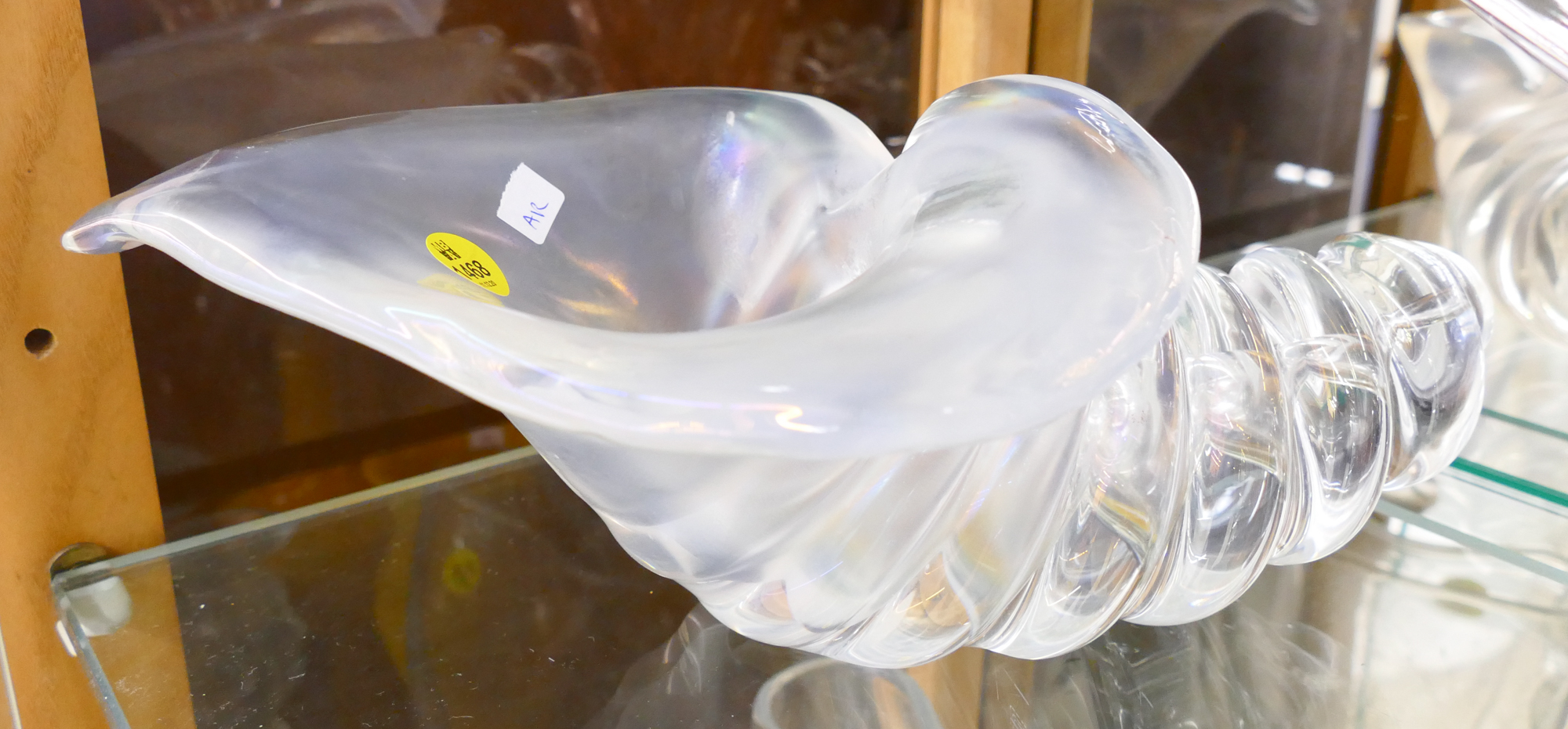 Appraisal: Zanetti Murano Opalescent Glass Shell Vase- x ''