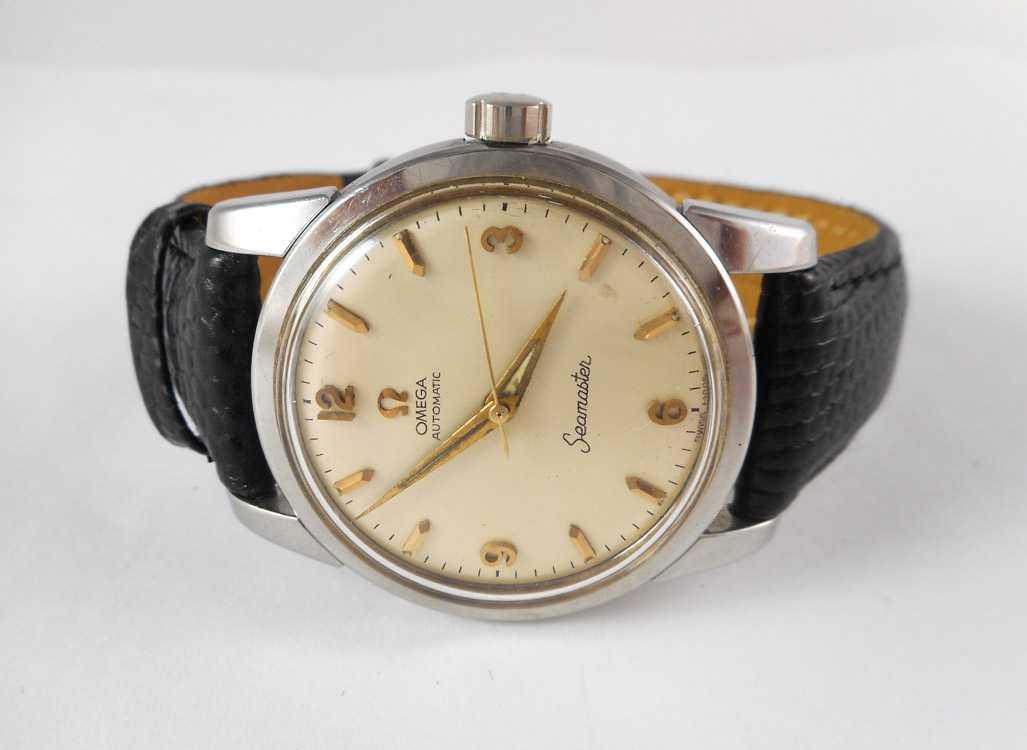 Appraisal: MEN'S OMEGA AUTOMATIC SEAMASTER WRIST WATCH caliber nineteen jewel movement