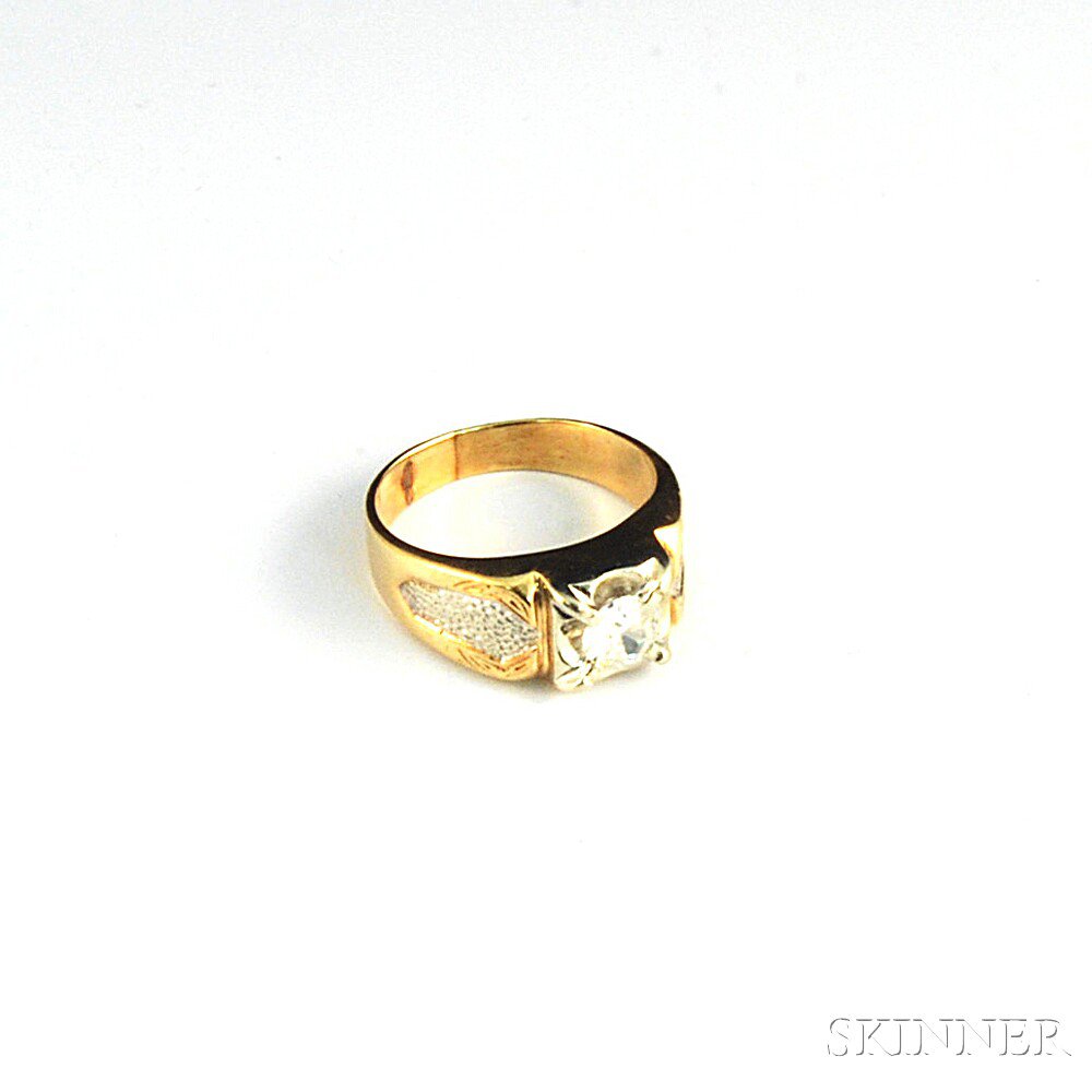 Appraisal: Gentleman's kt Bicolor Gold and Diamond Ring set with an