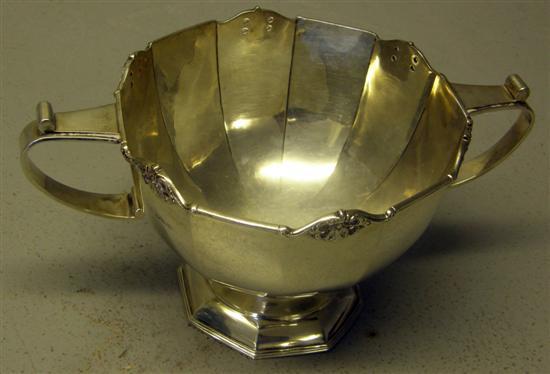 Appraisal: George V silver two-handled bowl the rim with alternating reeded