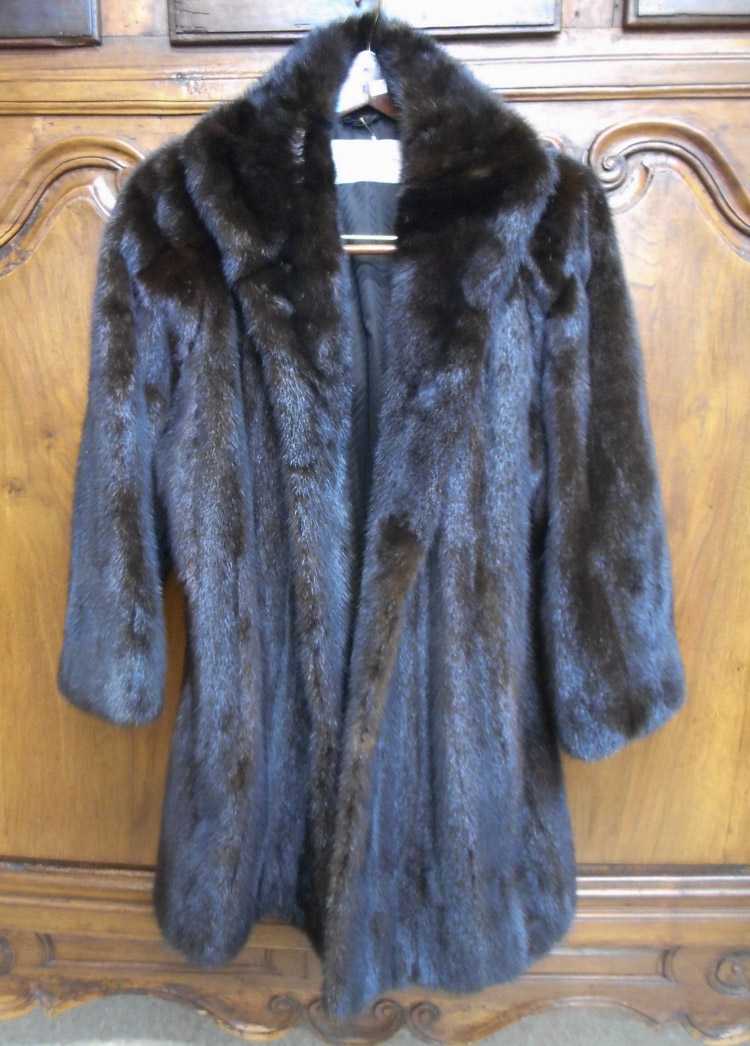 Appraisal: LADY'S MINK COAT with three hook and eye closure two