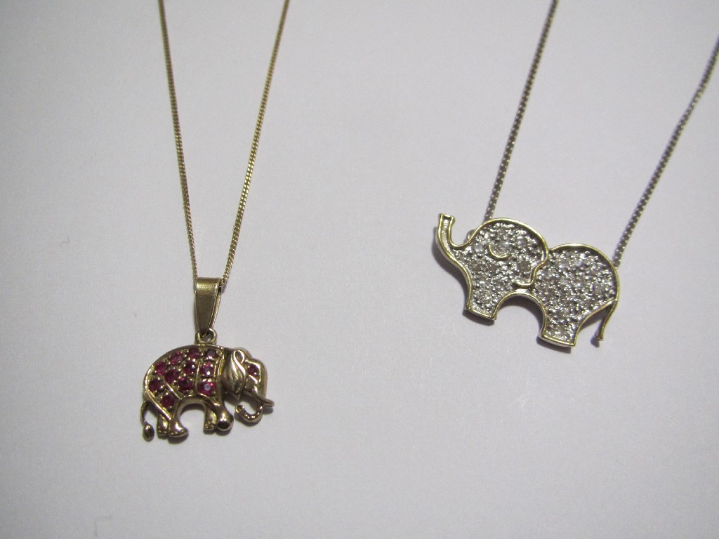 Appraisal: An ct gold diamond elephant pendant and a ct gold