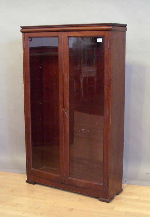 Appraisal: Royal Furniture Co mahogany bookcase h w