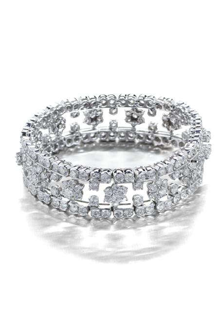 Appraisal: An ct white gold mounted diamond set bracelet composed of