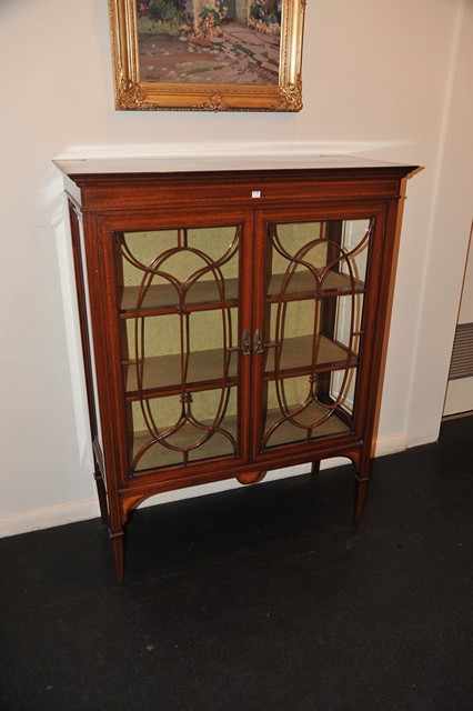 Appraisal: A SHERATON GLAZED DISPLAY CABINET WITH INLAY KEY IN OFFICE