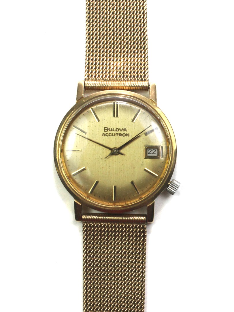 Appraisal: A gentleman's ct gold circular cased Bulova Accutron wristwatch the