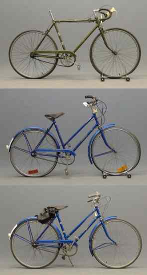 Appraisal: Lot Raleigh light weight bicycles including male speed ''Sprite'' missing