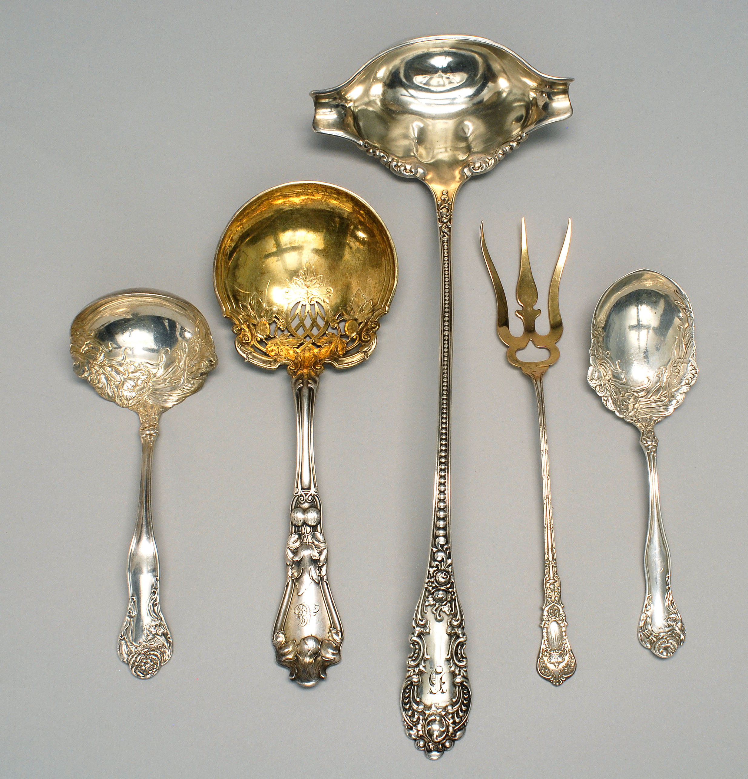 Appraisal: FIVE AMERICAN STERLING SILVER FLATWARE SERVING PIECES A Gorham pierced