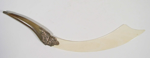 Appraisal: Victorian horn handled silver and ivory letter knife the silver