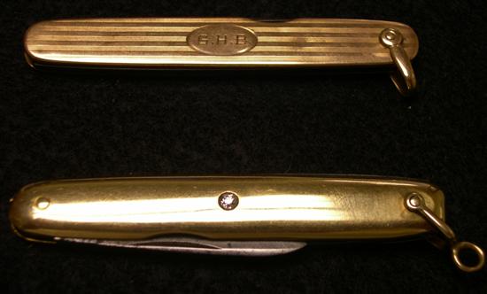 Appraisal: JEWELRY Two k yellow gold pen knives one set with