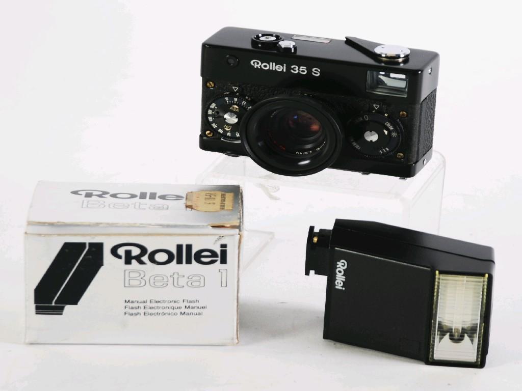 Appraisal: FRANKE AND HEIDECKE ROLLEI S mm ROLL FILM CAMERA with