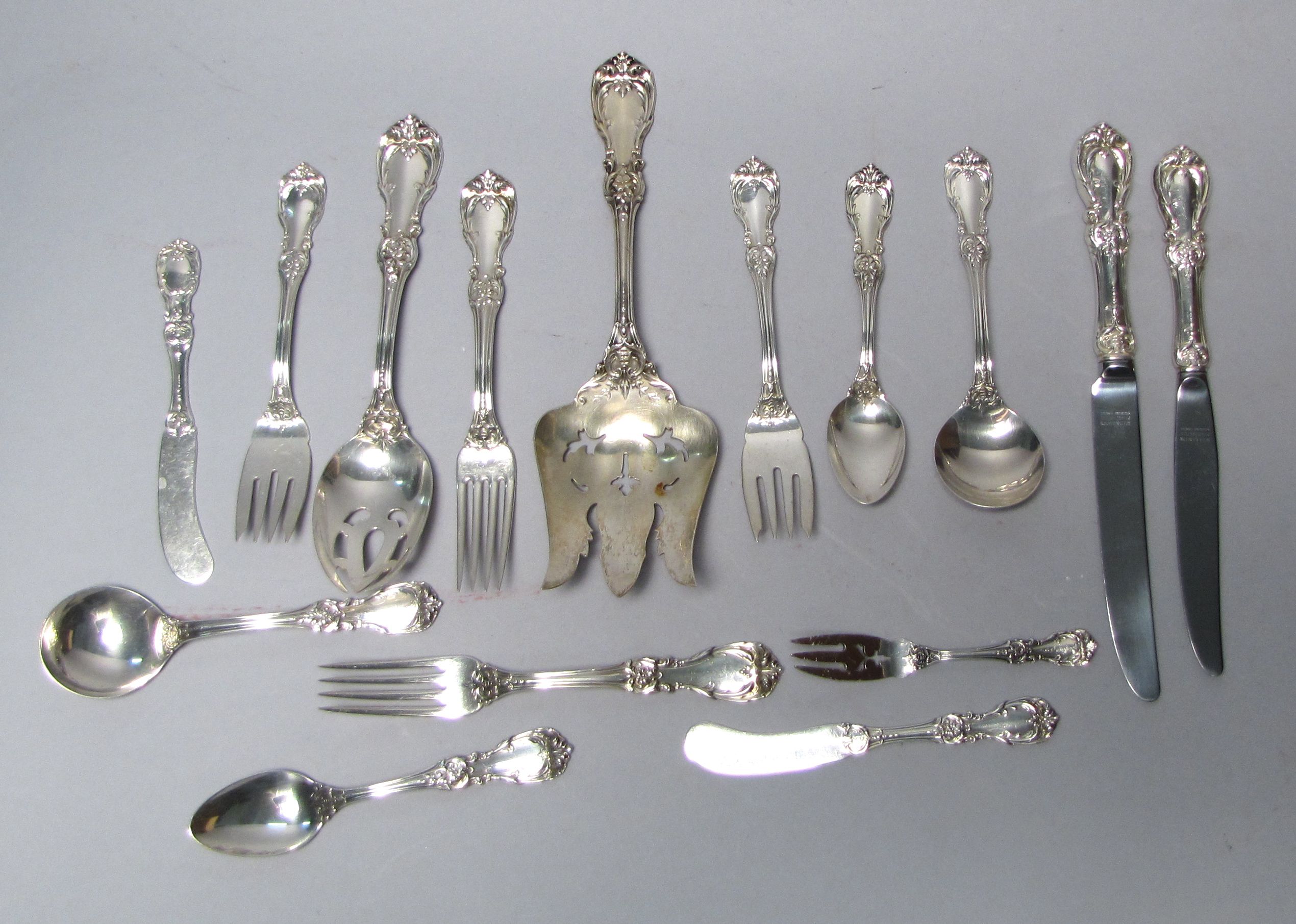 Appraisal: FIFTEEN PIECES OF REED BARTON STERLING SILVER FLATWARE IN THE