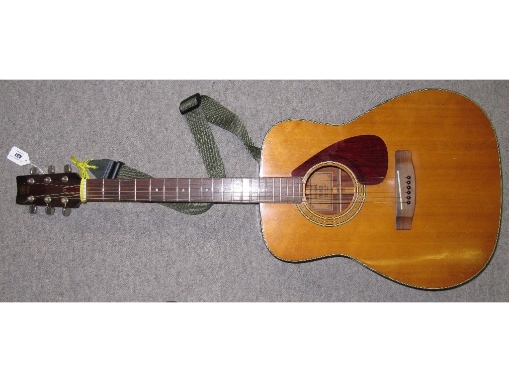 Appraisal: Yamaha six-string acoustic guitar