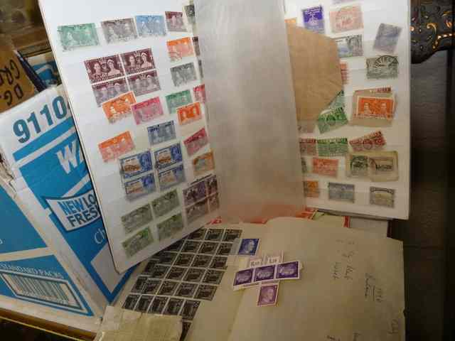 Appraisal: A QUANTITY OF POSTCARDS greetings cards cigarette cards and stamps