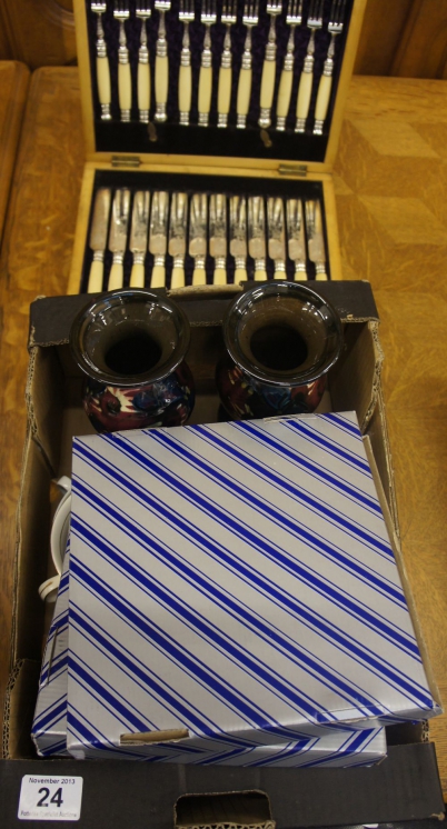 Appraisal: A quality set of boxed knifes and forks together with