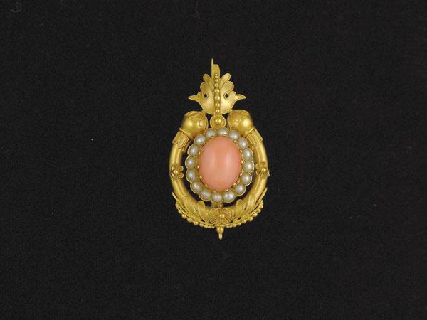 Appraisal: A Victorian coral and Pearl Brooch c central coral cabochon