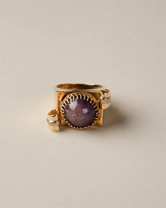 Appraisal: A Gold and Star Sapphire Ring K tested yellow gold