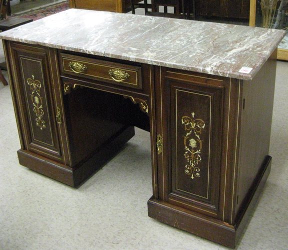 Appraisal: EDWARDIAN INLAID MAHOGANY WRITING DESK English c The rectangular double