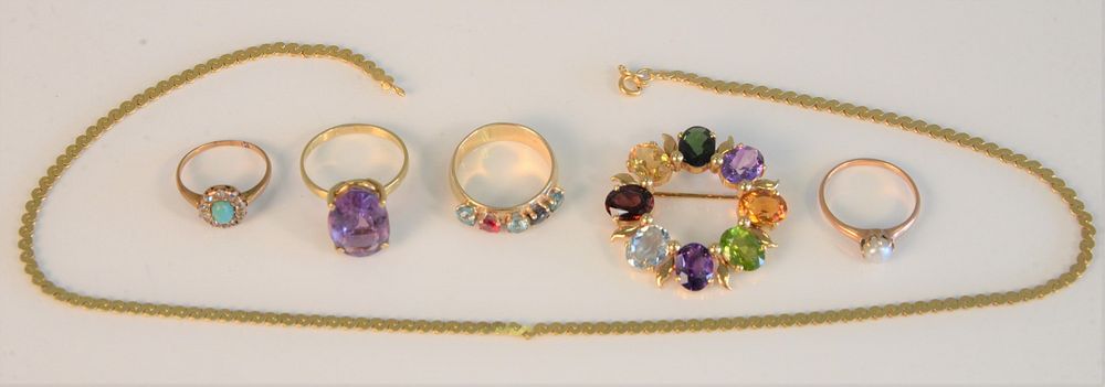 Appraisal: K gold lot four rings set with stones round pink