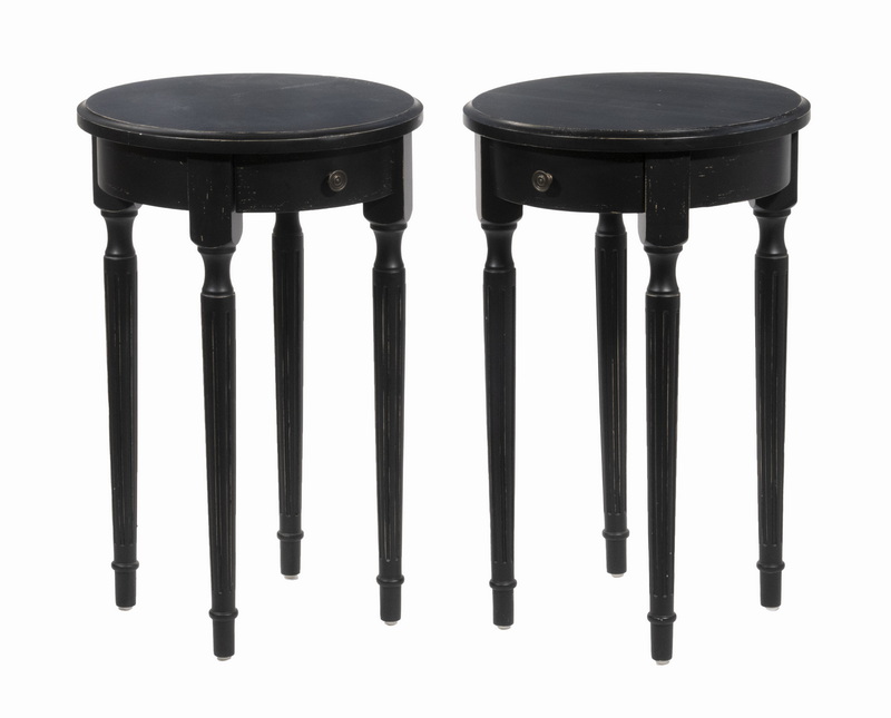 Appraisal: PR MAINE COTTAGE FURNITURE PAINTED END TABLES Pair of Custom