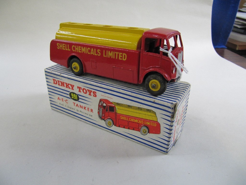 Appraisal: Dinky A E C tanker No in it's box