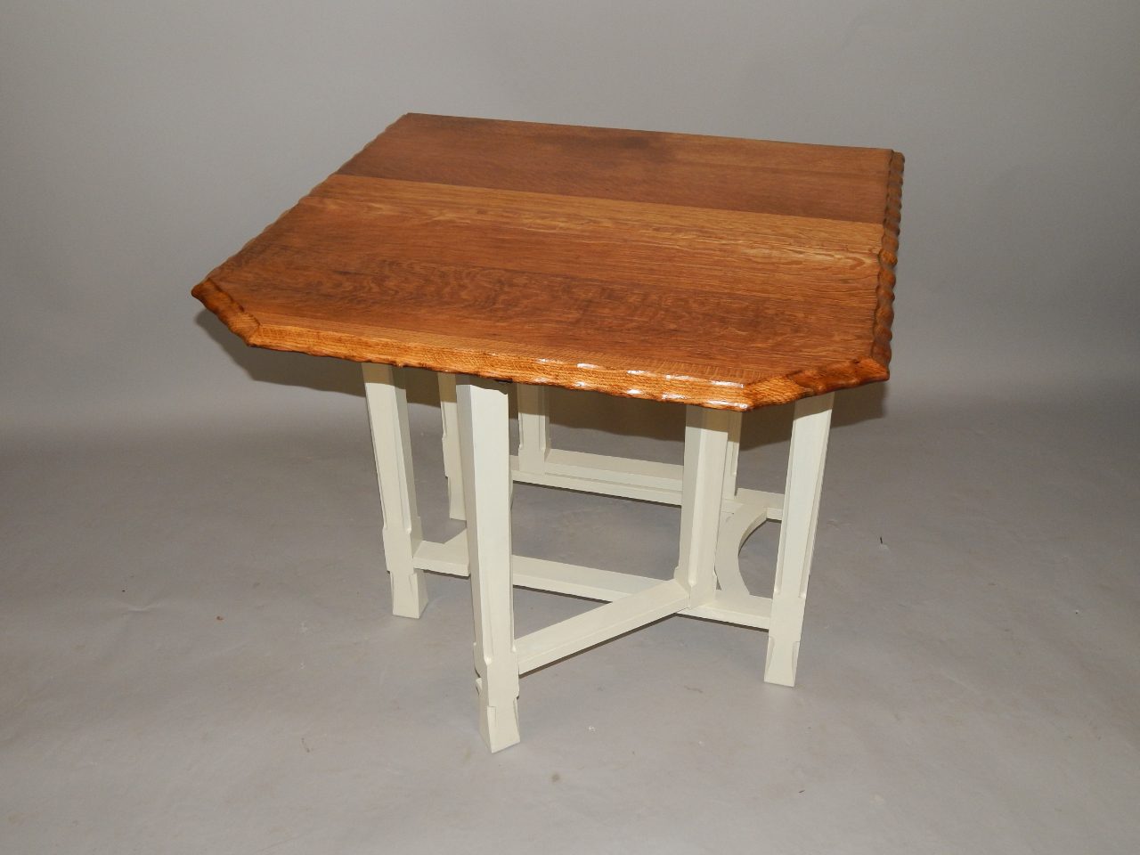 Appraisal: An oak and white painted gateleg dining table cm x