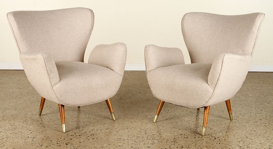 Appraisal: PAIR BUTTERFLY CHAIRS MANNER OF PAOLO BUFFA C A pair