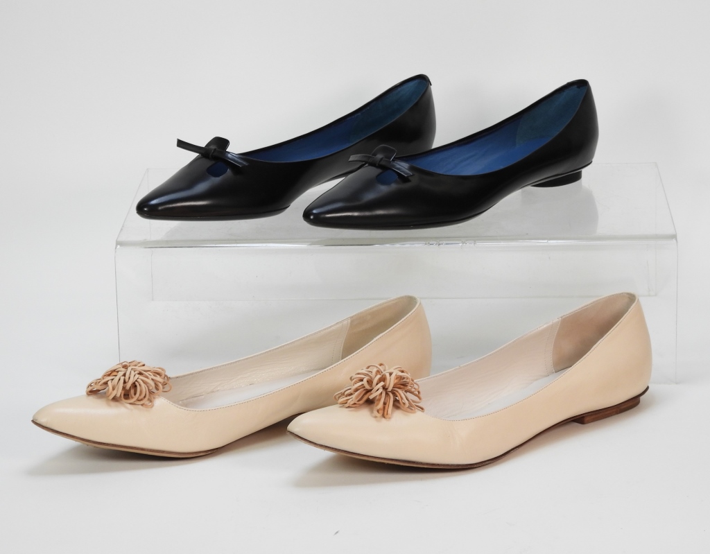 Appraisal: PR MARC JACOBS LEATHER FLATS SIZES M Includes a pair