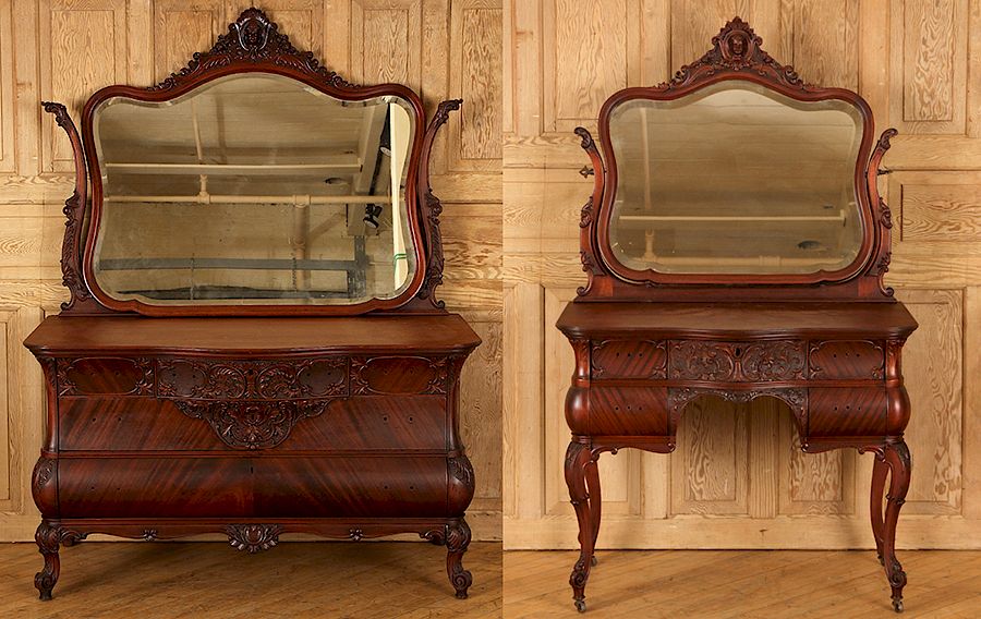 Appraisal: MAHOGANY DRESSING TABLE WITH MATCHING DRESSER A mahogany dressing table