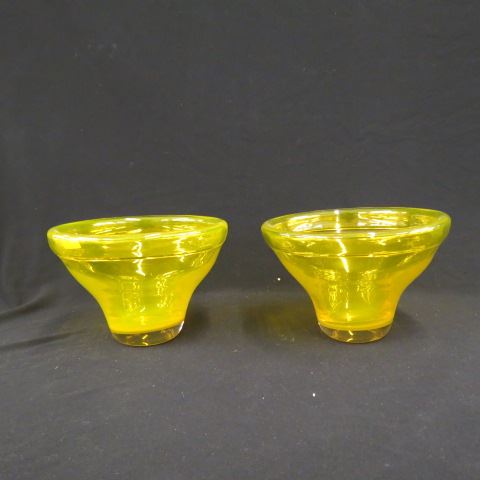 Appraisal: Pair of Blenko Art Glass Compotes vaseline rolled rim signed