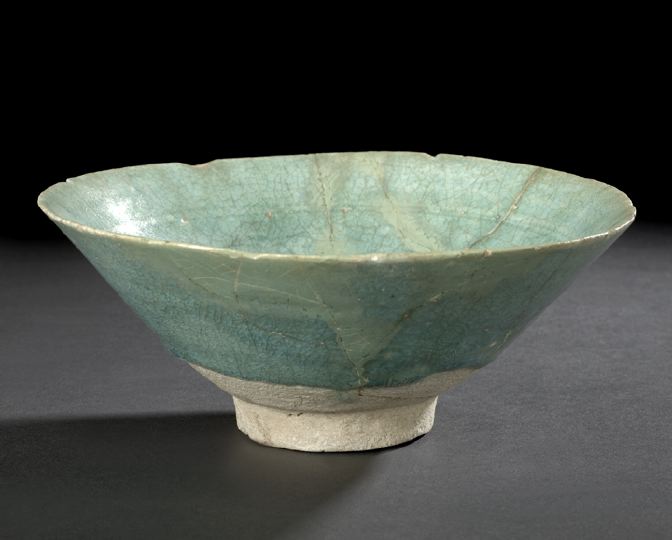 Appraisal: Persian Turquoise-Glazed Rakka Pottery Bowl th- th century A D