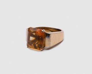 Appraisal: K Yellow Gold and Citrine Ring K YELLOW GOLD AND