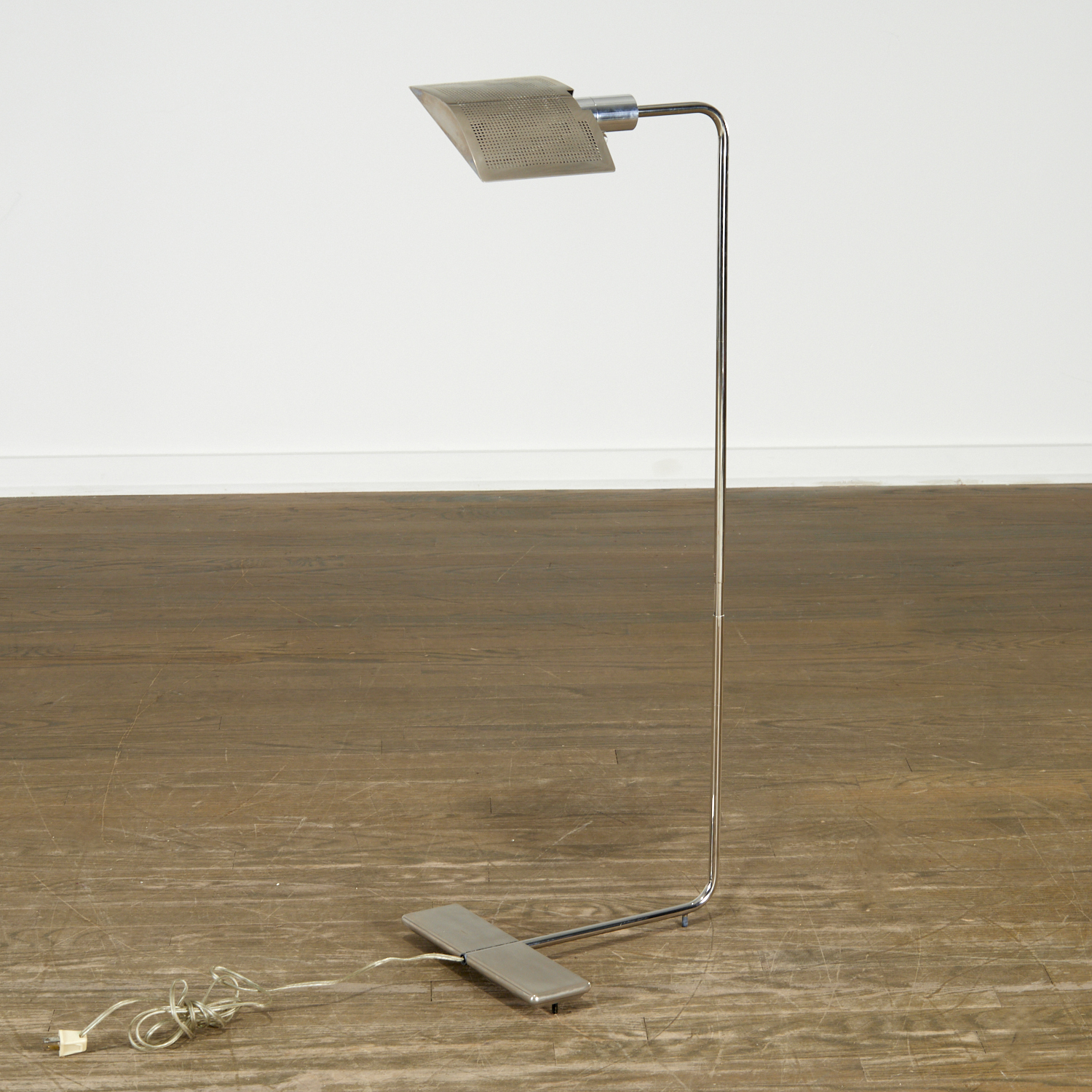 Appraisal: CEDRIC HARTMAN UNUSAL VARIANT MUWV FLOOR LAMP c American chromed