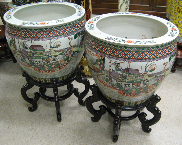 Appraisal: PAIR OF CHINESE FAMILLE VERDE PORCELAIN FISHBOWLS ON STANDS The