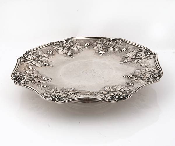 Appraisal: A group of sterling table articles Comprising shaped circular dessert